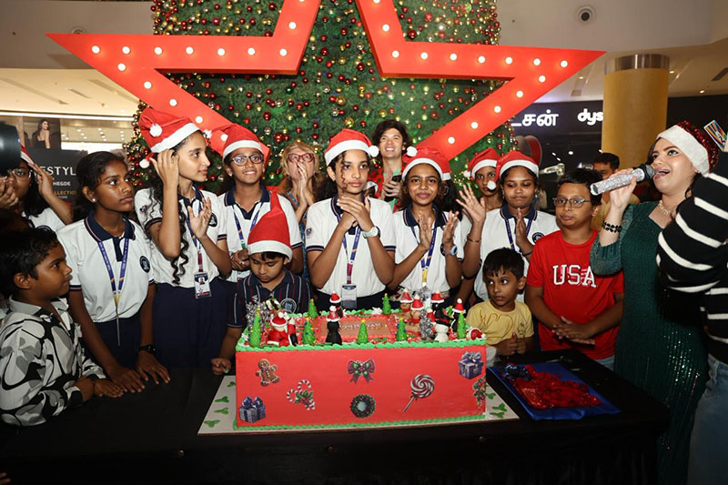 Sparkle and Cheer: Kicking Off the Holidays! TREE LIGHTING CEREMONY - 21st November 2025