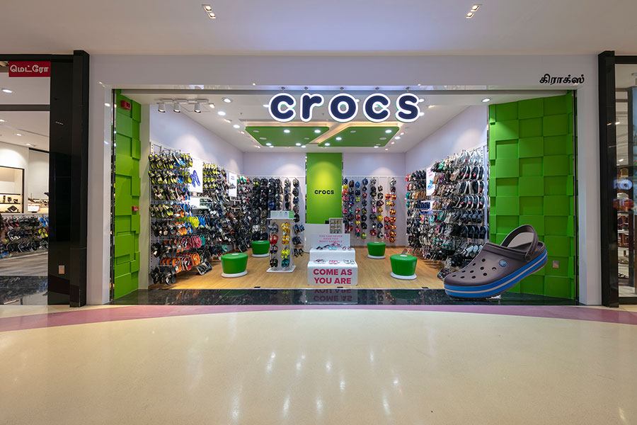 crocs showroom in express avenue